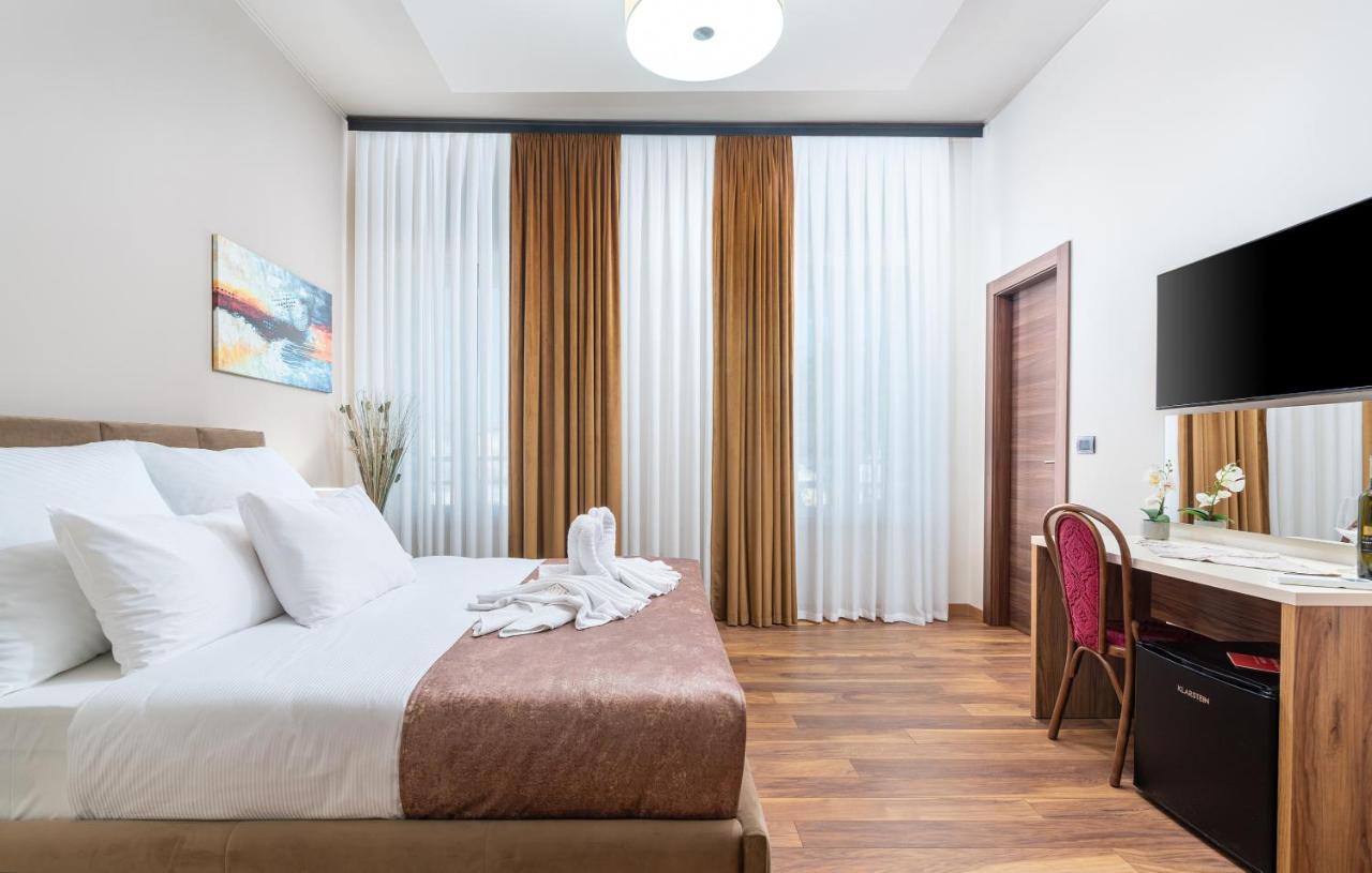 Hotel Dua Residence Porec Exterior photo